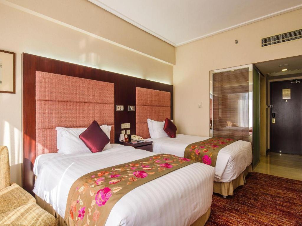 Dalian Grand Continent International Hotel Bagian luar foto